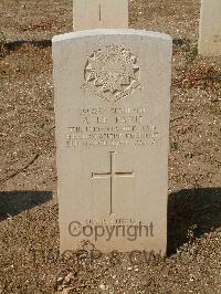 Cassino War Cemetery - Le Fanu, Anthony
